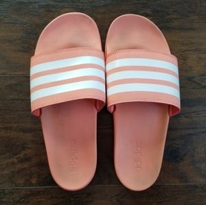WOMEN'S SLIDES great condition